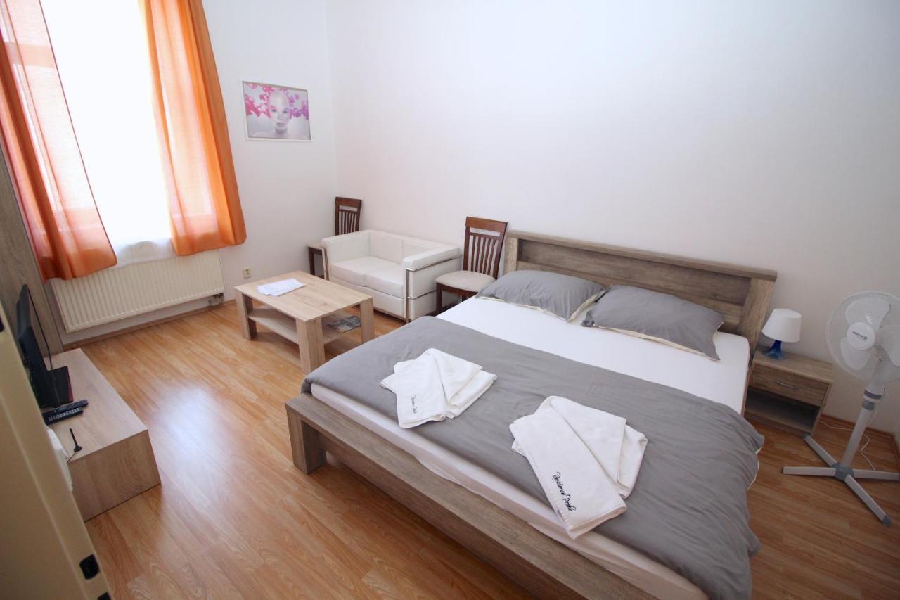 Residence Praha Aparthotel Bagian luar foto